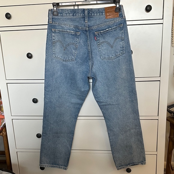 Women’s Levi wedgie straight size 30 - Picture 3 of 5